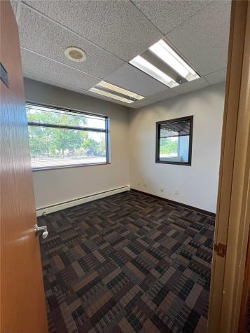 4080 1st Avenue NE Cedar Rapids IA 52402