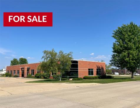 1110 Dina Court Hiawatha IA 52233
