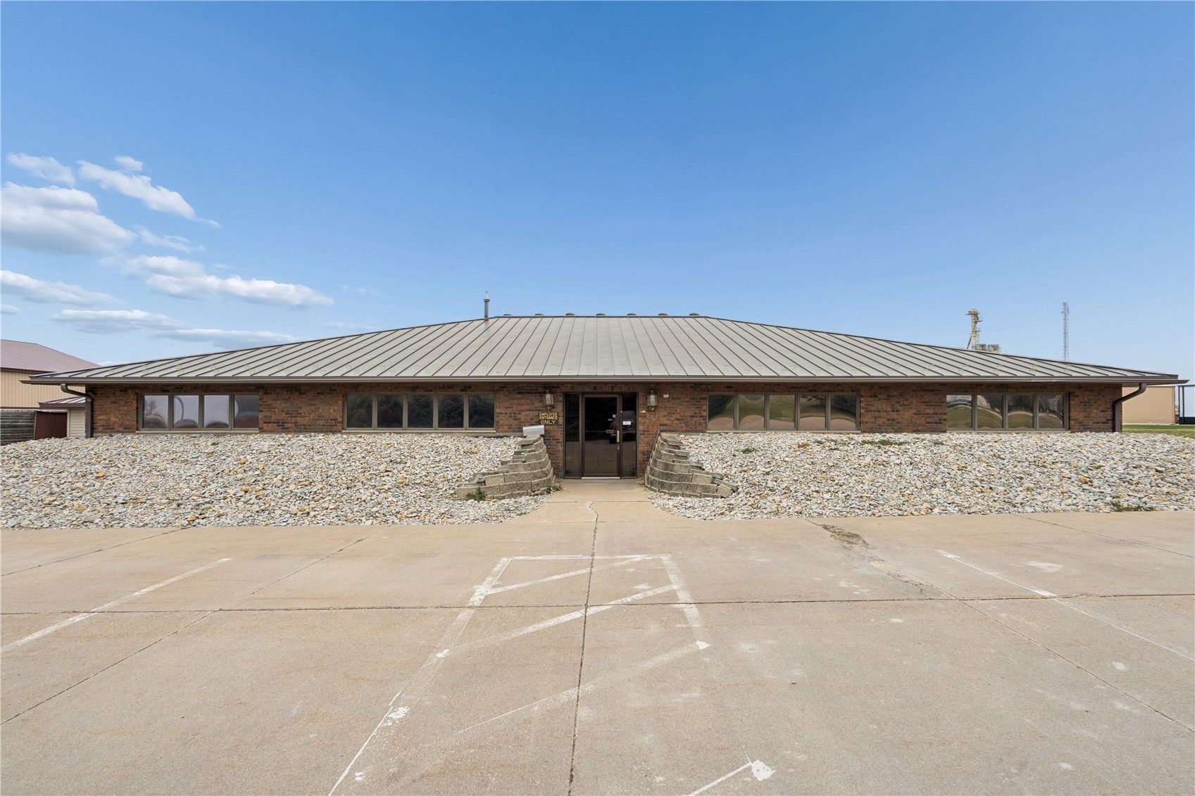 1801 W D Street Vinton IA 52349