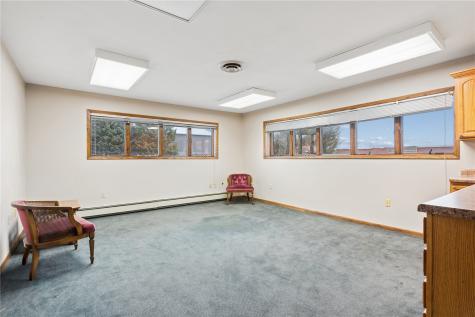 1801 W D Street Vinton IA 52349