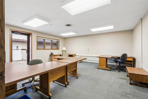 1801 W D Street Vinton IA 52349