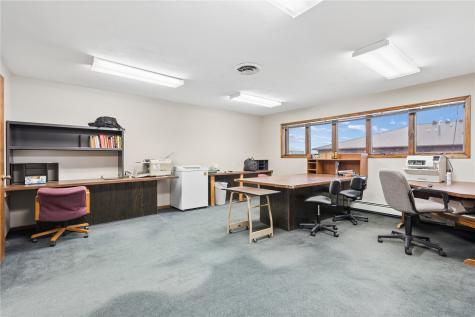 1801 W D Street Vinton IA 52349