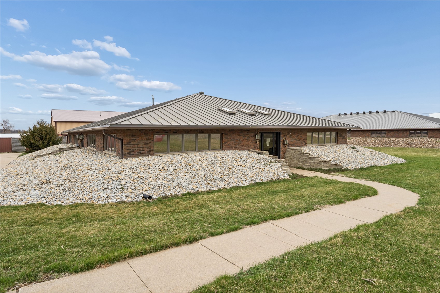 1801 W D Street Vinton IA 52349