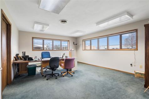 1801 W D Street Vinton IA 52349