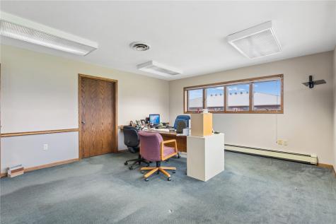 1801 W D Street Vinton IA 52349