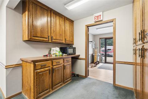 1801 W D Street Vinton IA 52349