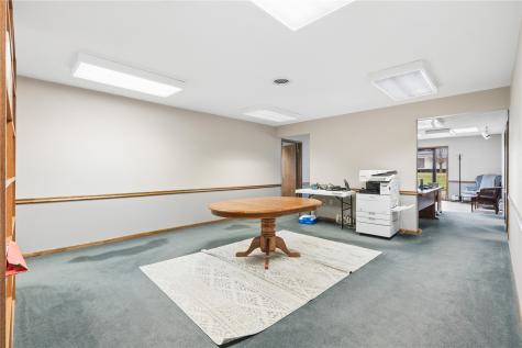 1801 W D Street Vinton IA 52349