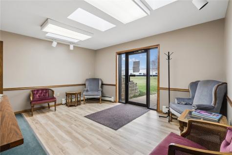 1801 W D Street Vinton IA 52349