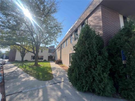 4837 1st Avenue SE Cedar Rapids IA 52402
