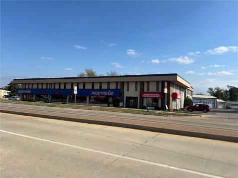 4837 1st Avenue SE Cedar Rapids IA 52402
