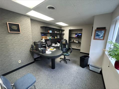 931/945 Rockford Road SW Cedar Rapids IA 52404