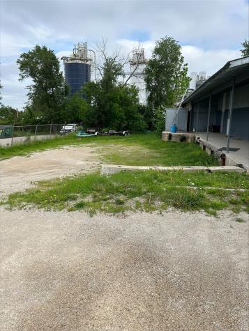931/945 Rockford Road SW Cedar Rapids IA 52404