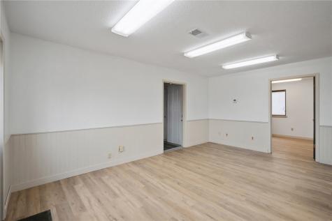 1620 West Post Road SW Cedar Rapids IA 52404