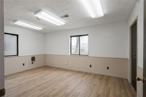 1620 West Post Road SW Cedar Rapids IA 52404