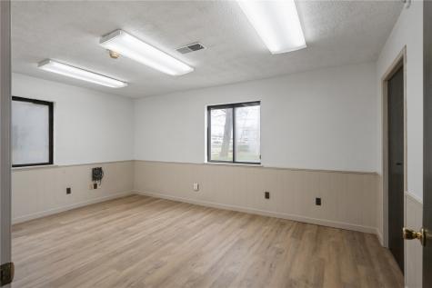 1620 West Post Road SW Cedar Rapids IA 52404