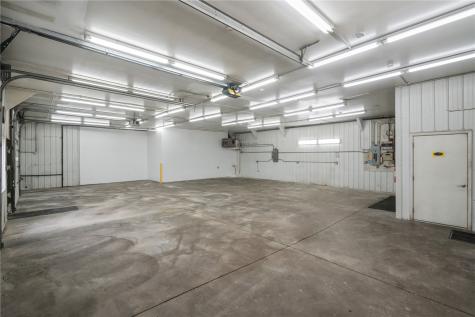1620 West Post Road SW Cedar Rapids IA 52404