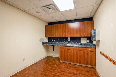 754 N Center Point Road Hiawatha IA 52233