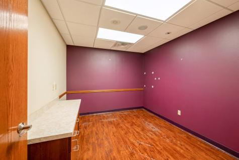 754 N Center Point Road Hiawatha IA 52233