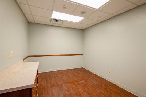 754 N Center Point Road Hiawatha IA 52233