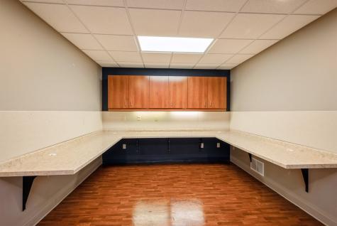 754 N Center Point Road Hiawatha IA 52233