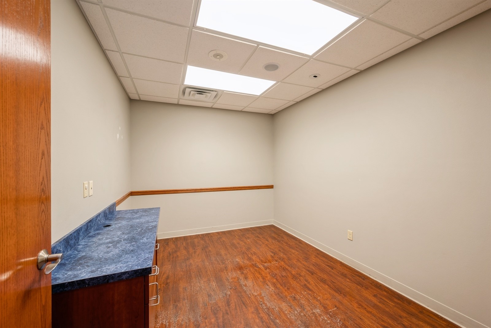 754 N Center Point Road Hiawatha IA 52233