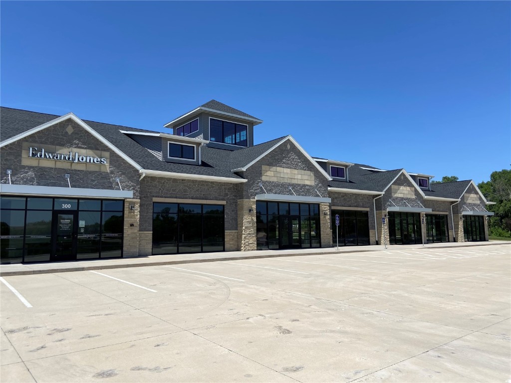 725 Boyson Road NE Cedar Rapids IA 52402