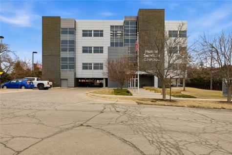 317 7th SE Cedar Rapids IA 52401