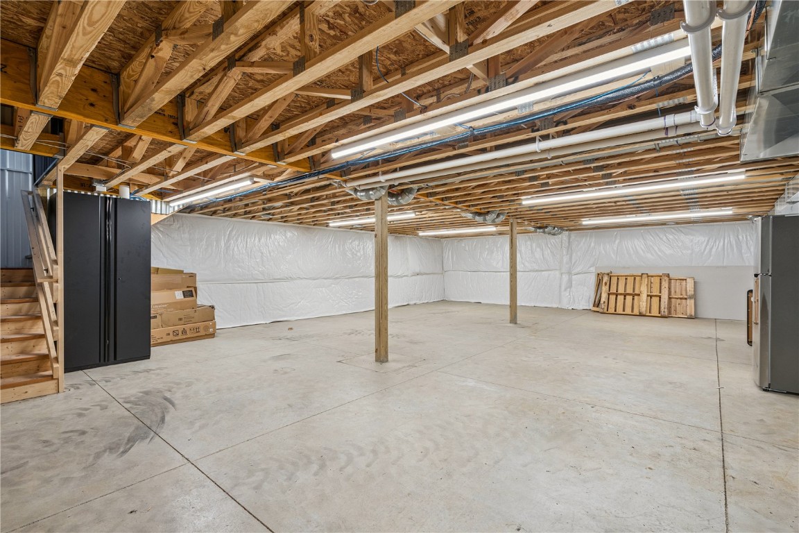 3230 N Center Point Road Robins IA 52328