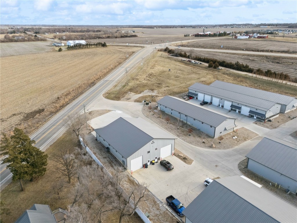 3230 N Center Point Road Robins IA 52328