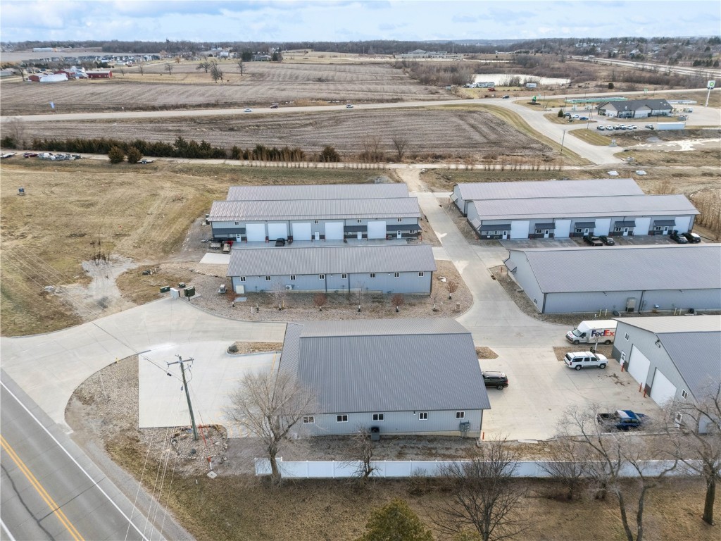 3230 N Center Point Road Robins IA 52328