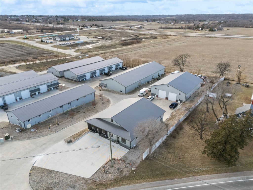 3230 N Center Point Road Robins IA 52328