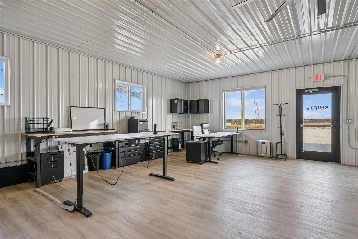 3230 N Center Point Road Robins IA 52328