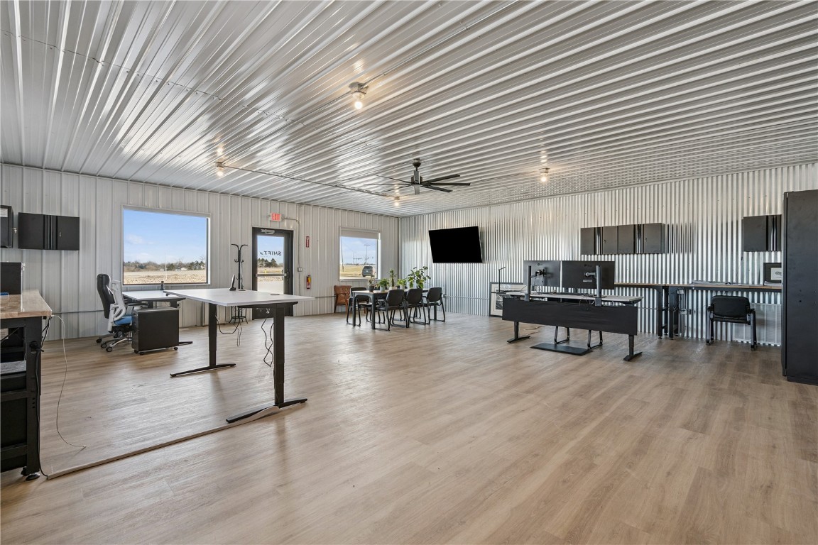 3230 N Center Point Road Robins IA 52328
