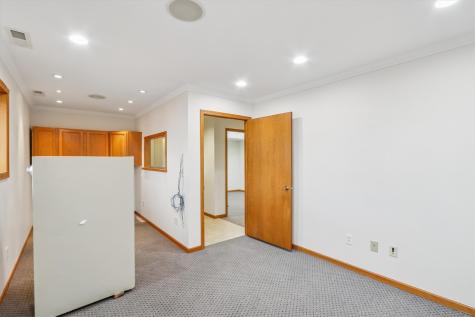 995 238th North Liberty IA 52317