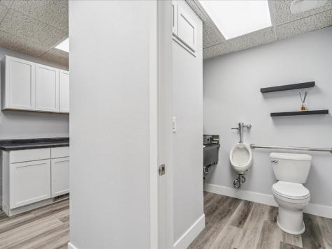 3900 River Ridge Dr NE A & B Cedar Rapids IA 52402