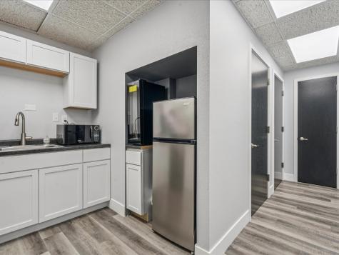 3900 River Ridge Dr NE A & B Cedar Rapids IA 52402