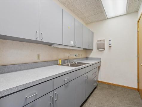 3900 River Ridge Dr NE A & B Cedar Rapids IA 52402