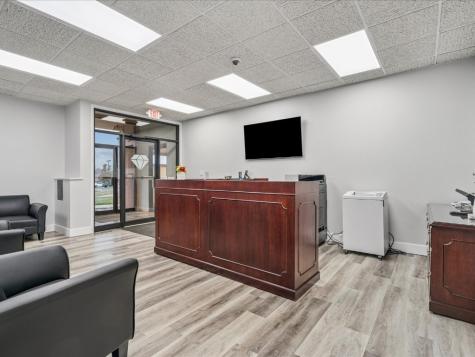 3900 River Ridge Dr NE A & B Cedar Rapids IA 52402