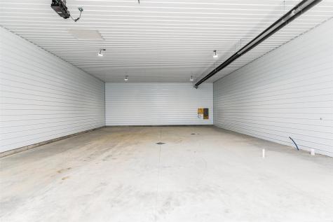31 Dale Lee Drive Palo IA 52324