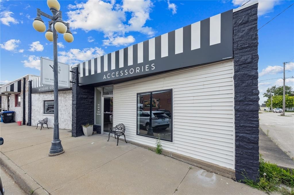 315 A Avenue Vinton IA 52349