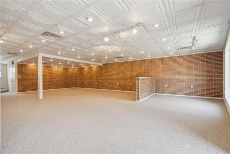 315 A Avenue Vinton IA 52349