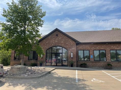 1811 Boyson Road Hiawatha IA 52233