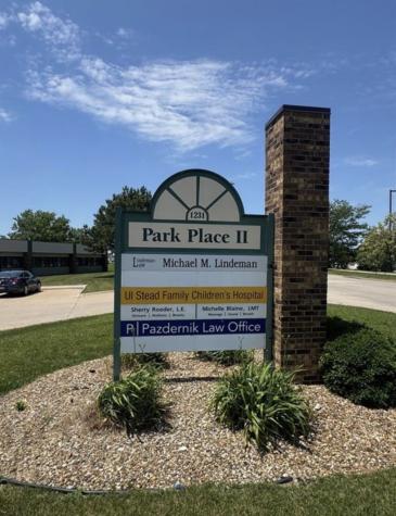 1231 Park Place NE Cedar Rapids IA 52402