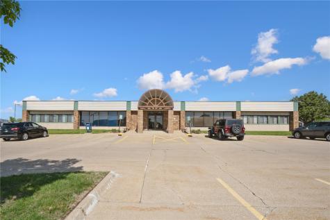 1241 Park Place NE Cedar Rapids IA 52402