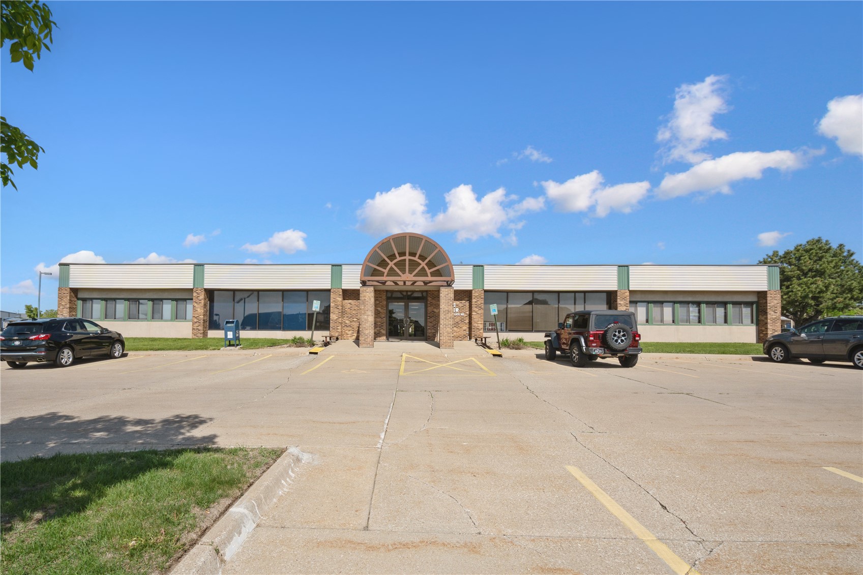 1241 Park Place NE Cedar Rapids IA 52402