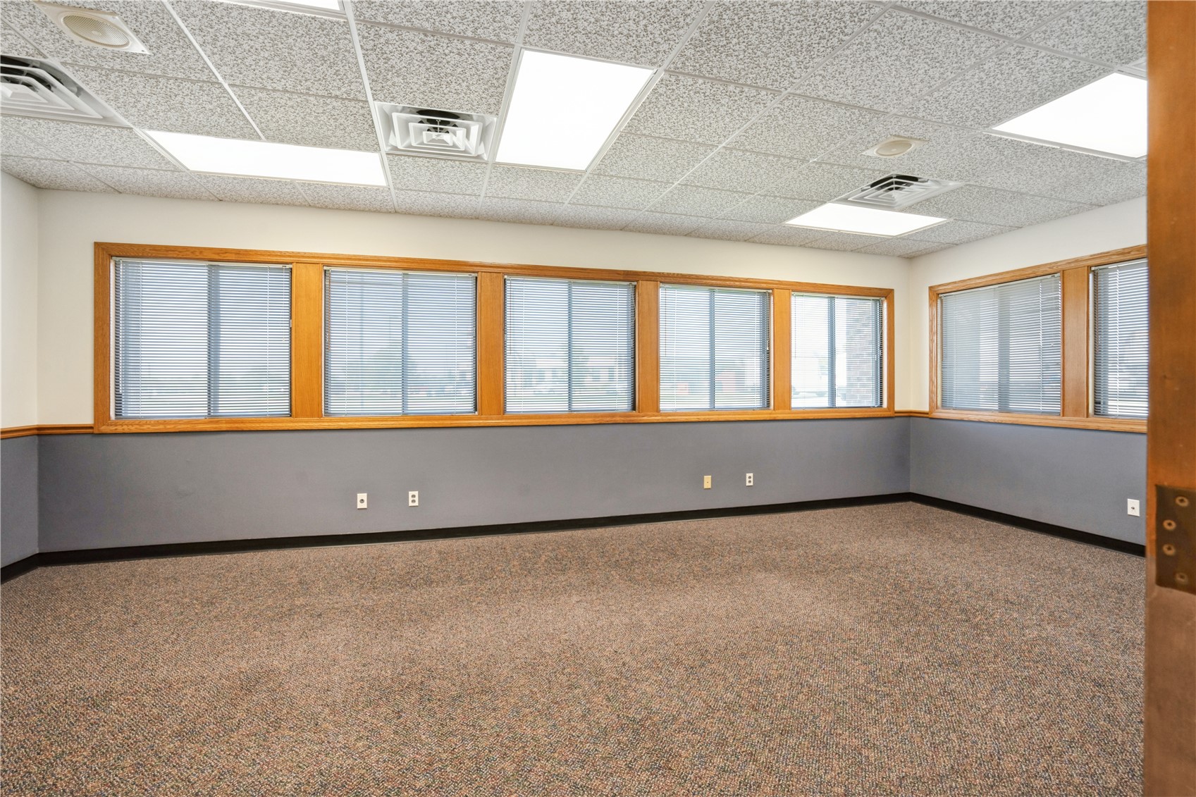 1241 Park Place NE Cedar Rapids IA 52402