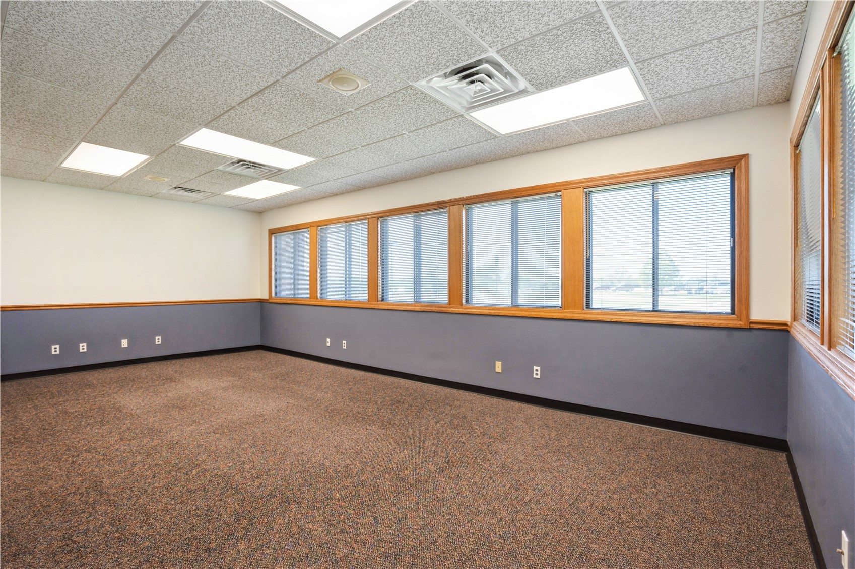 1241 Park Place NE Cedar Rapids IA 52402