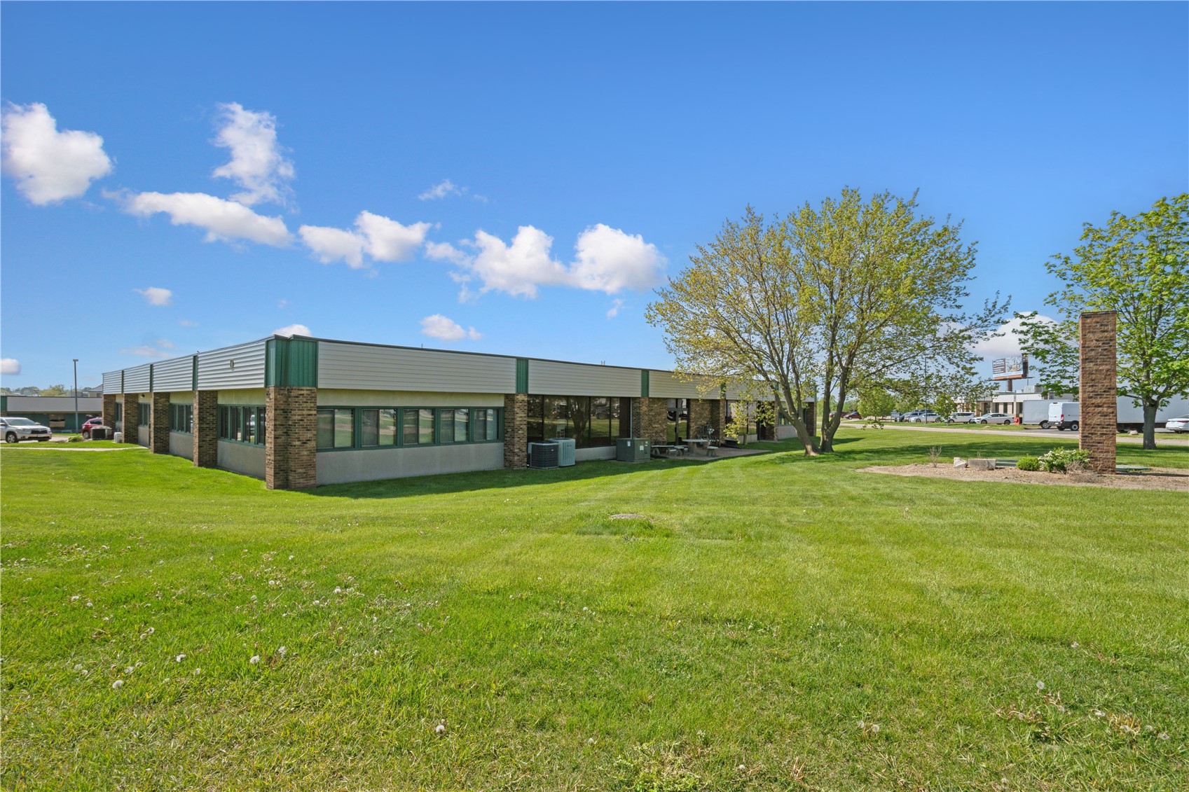 1241 Park Place NE Cedar Rapids IA 52402