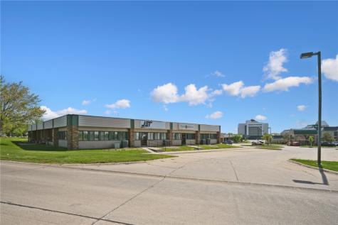 1241 Park Place NE Cedar Rapids IA 52402