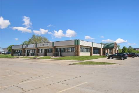 1241 Park Place NE Cedar Rapids IA 52402